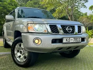 Nissan Patrol Y61 GRX 4x4 2010 SUV (Used)