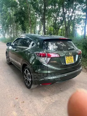 Honda Vezel 2014 SUV (Used)