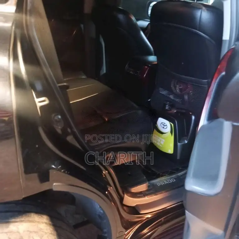 Toyota Land Cruiser 2013 SUV (Used)