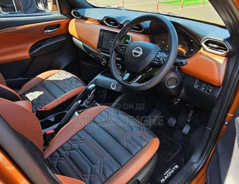 Nissan MAGNITE TEKNA Plus AMT EZ Shift 2025 SUV (Used)