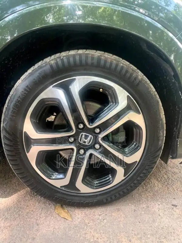 Honda Vezel 2014 SUV (Used)