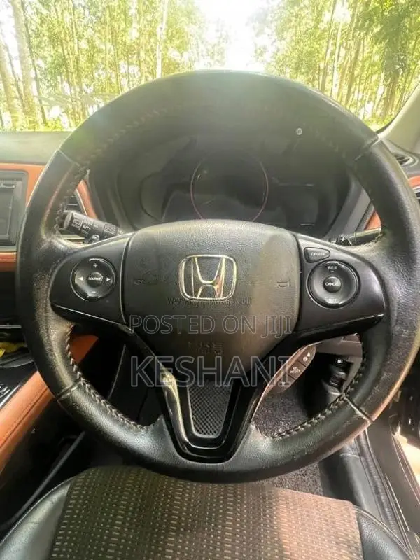 Honda Vezel 2014 SUV (Used)