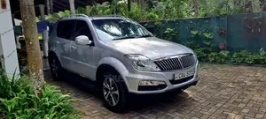 Micro REXTON W 2017 SUV (Used)