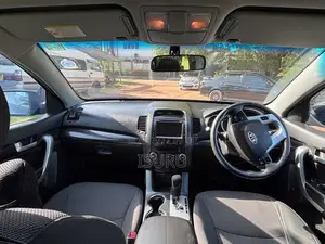 Kia Sorento 2011 SUV (Used)
