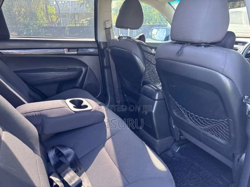 Kia Sorento 2011 SUV (Used)
