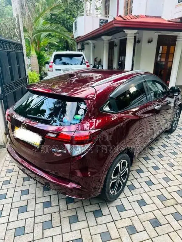 Honda Vezel 2014 SUV (Used)
