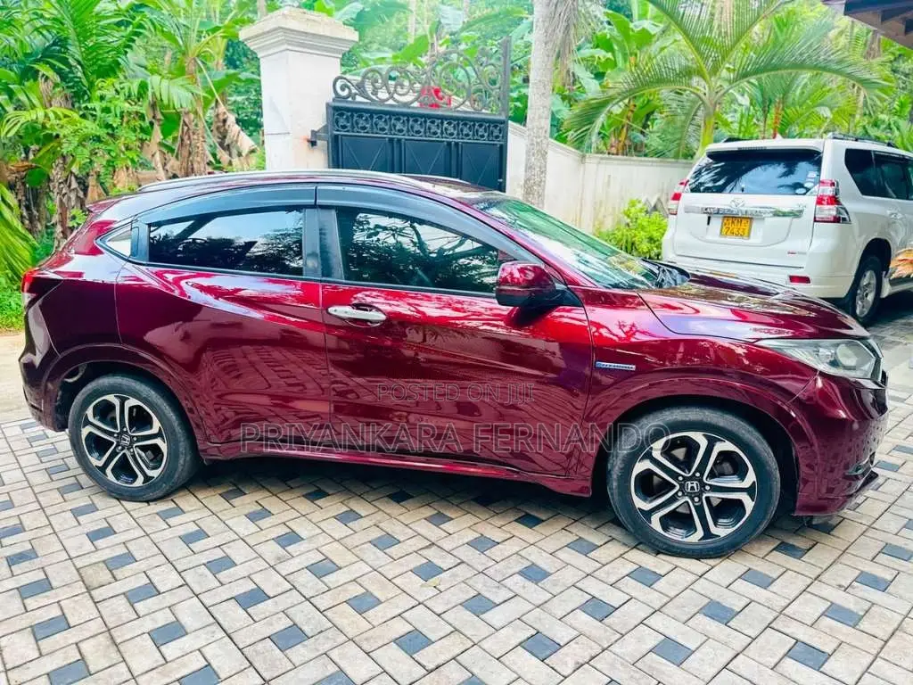Honda Vezel 2014 SUV (Used)