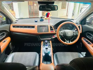 Honda Vezel 2014 SUV (Used)