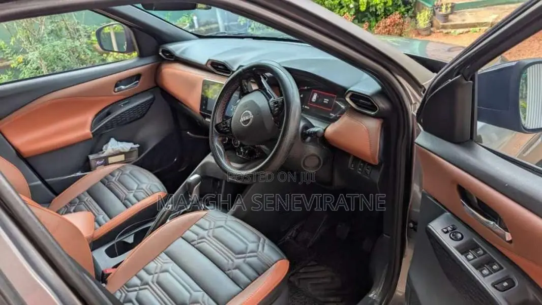 Nissan Magnite Tekna Plus CVT 2025 SUV (Used)