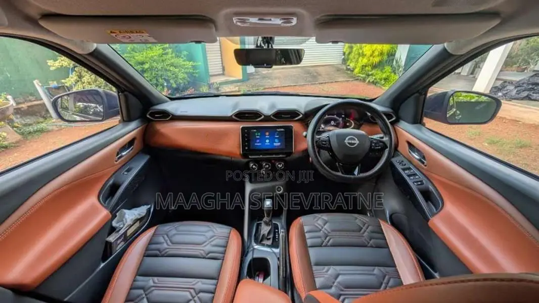 Nissan Magnite Tekna Plus CVT 2025 SUV (Used)