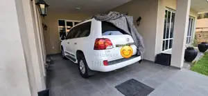 Toyota Land Cruiser 2013 SUV (Used)