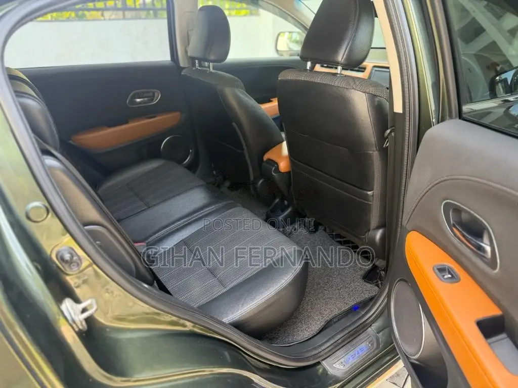 Honda Vezel Z Orange 2014 SUV (Used)