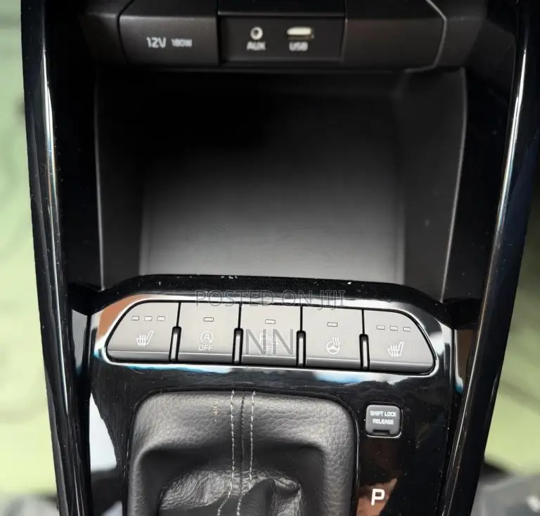 Kia Stonic UK 2019 SUV (Used)