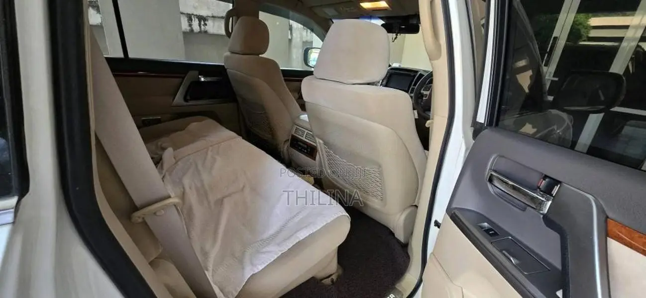 Toyota Land Cruiser 2013 SUV (Used)