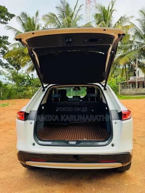 Honda Vezel 2024 SUV (Used)