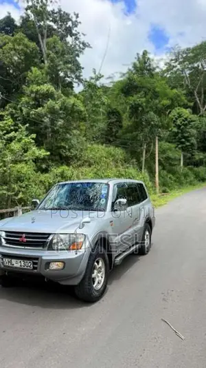 Mitsubishi Jeep 2003 SUV (Used)