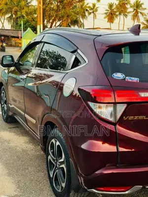 Honda Vezel 2014 SUV (Used)