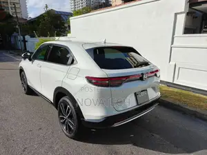 Honda Vezel 2025 SUV (Used)
