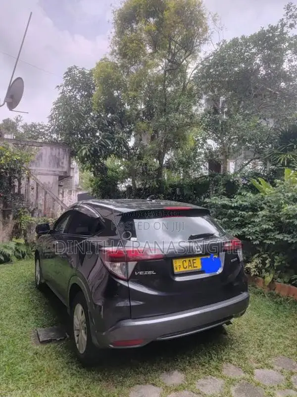 Honda Vezel 2014 SUV (Used)