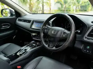 Honda Vezel 2016 SUV (Used)