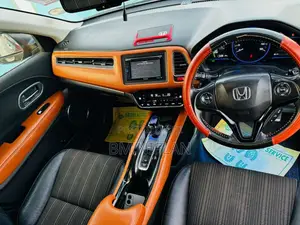 Honda Vezel 2014 SUV (Used)