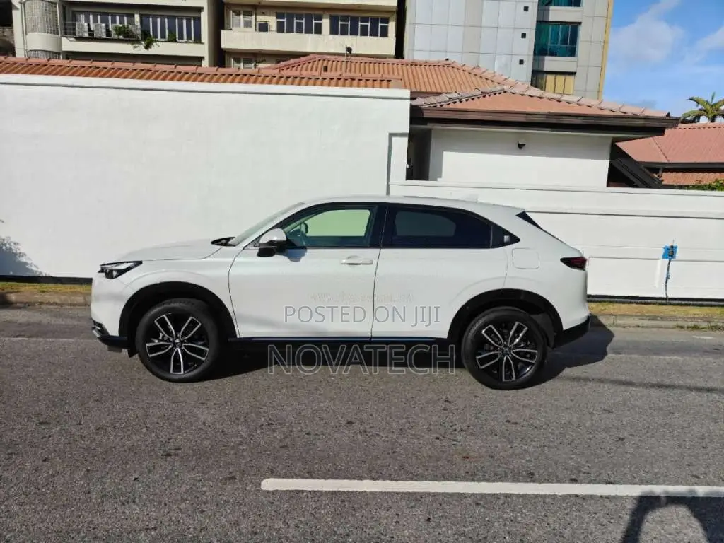 Honda Vezel 2025 SUV (Used)