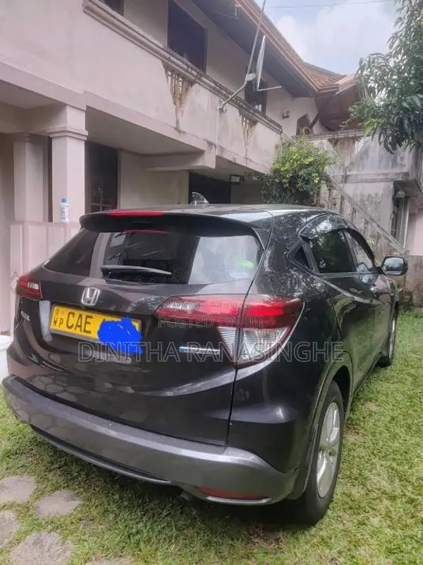 Honda Vezel 2014 SUV (Used)