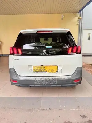 Peugeot 5008 2018 SUV (Used)