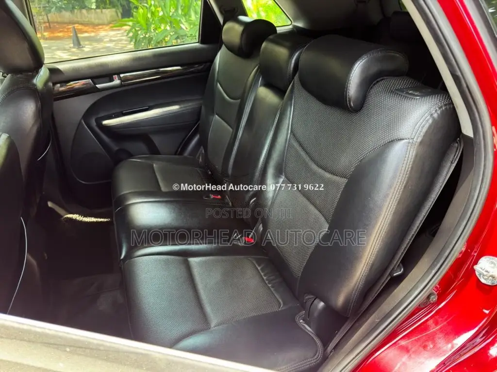 Kia Sorento 2011 SUV (Used)