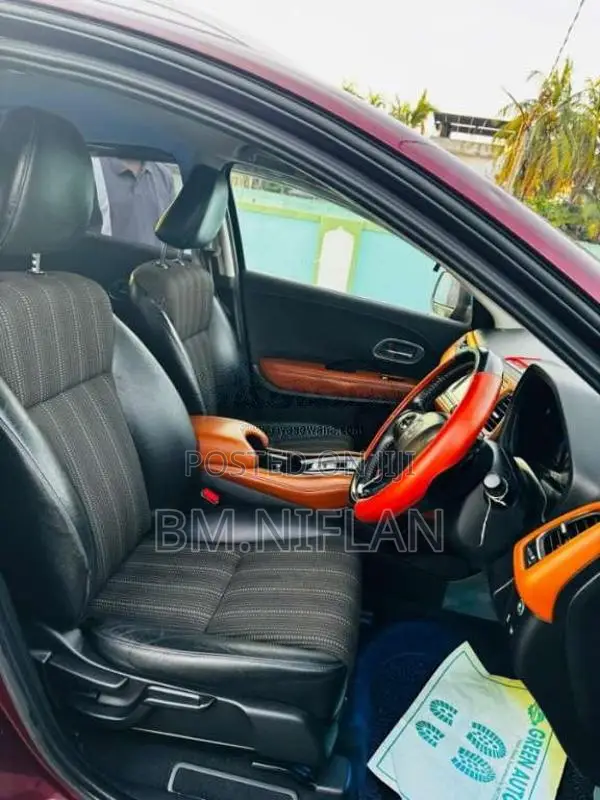 Honda Vezel 2014 SUV (Used)