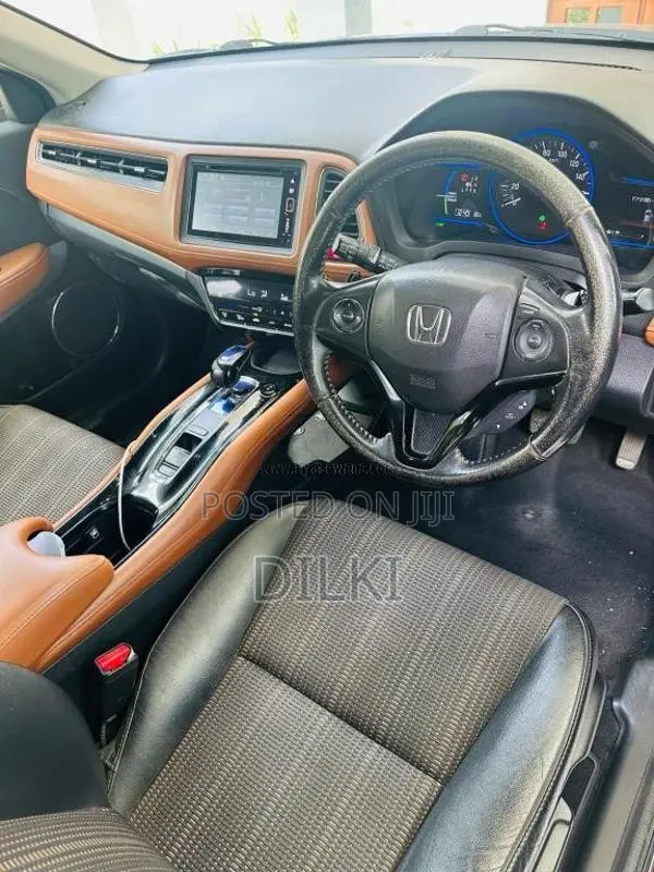 Honda Vezel 2014 SUV (Used)