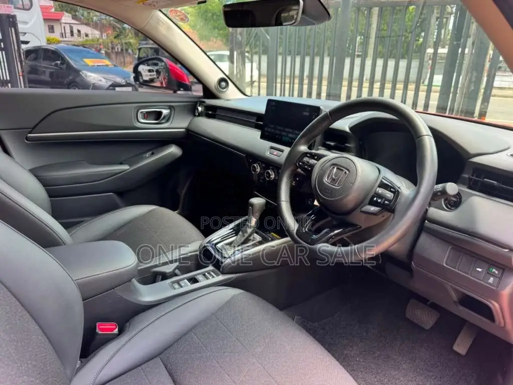Honda Vezel Z Premium 10sp 2025 SUV (Used)
