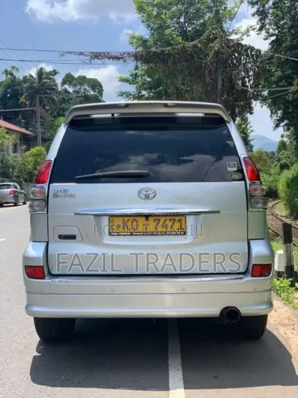 Toyota Land Cruiser Prado 120 2006 SUV (Used)