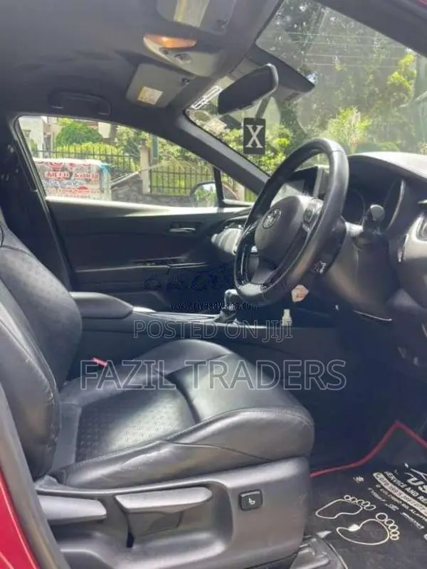 Toyota CHR 2017 SUV (Used)