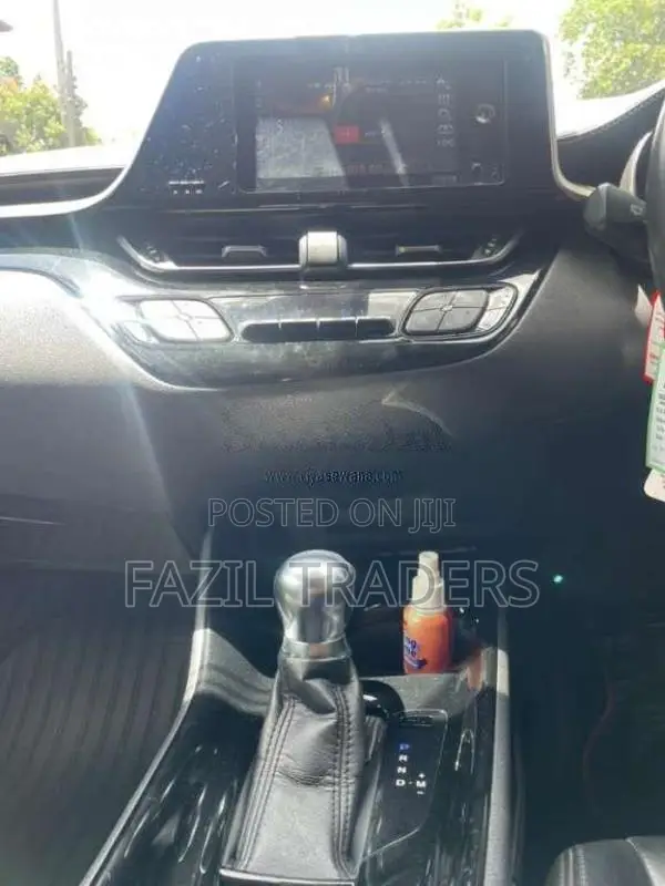 Toyota CHR 2017 SUV (Used)