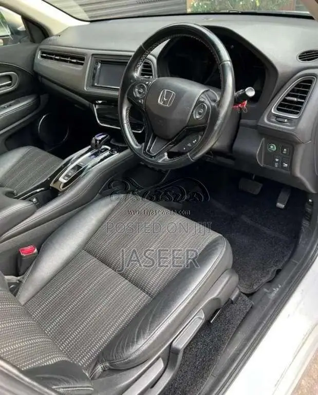 Honda Vezel 2016 SUV (Used)