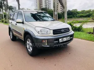 Toyota RAV4 2002 SUV (Used)