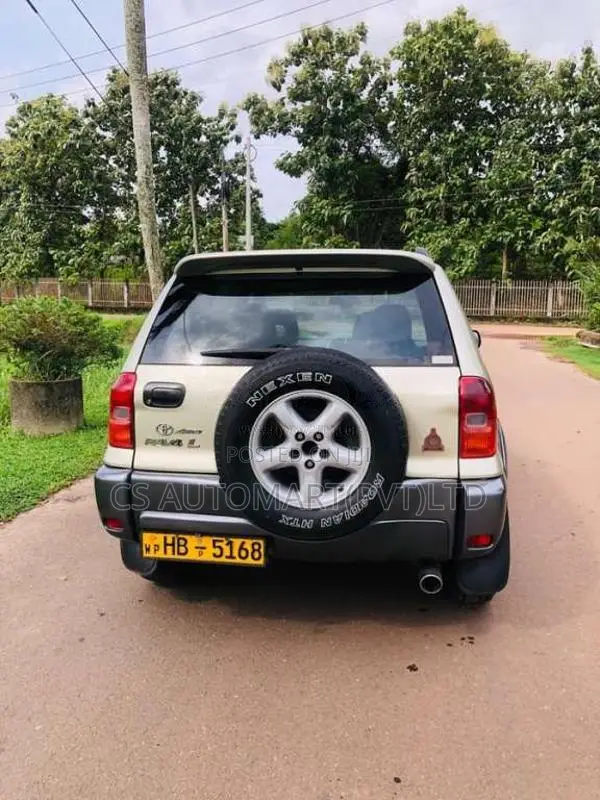 Toyota RAV4 2002 SUV (Used)