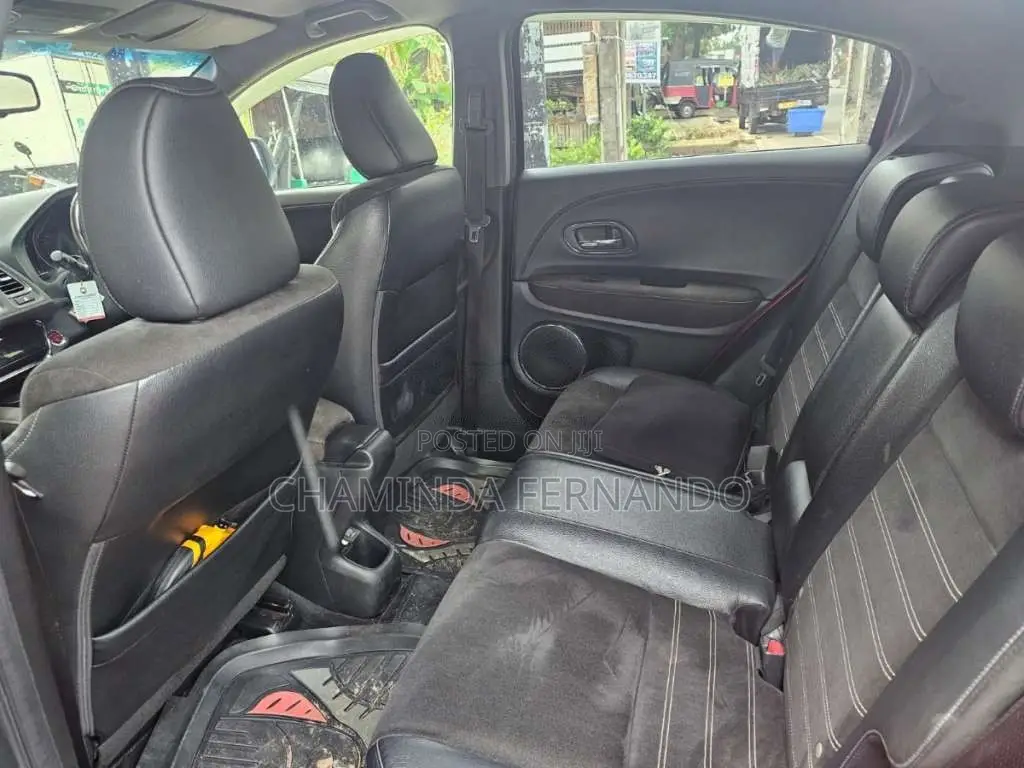Honda VEZEL RS 2017 SUV (Used)