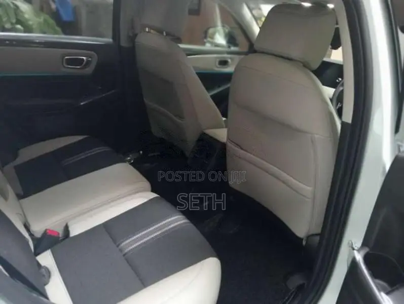 Honda Vezel 2025 SUV (Used)