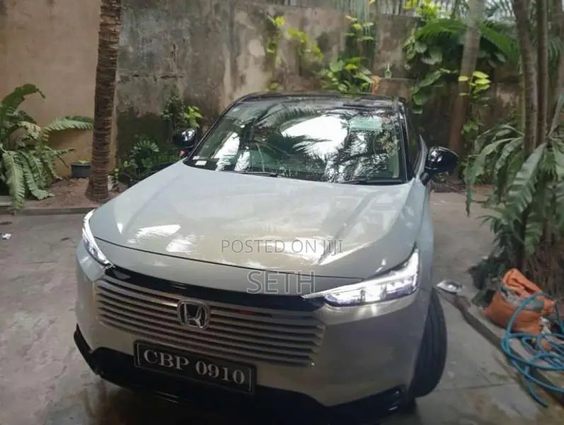 Honda Vezel 2025 SUV (Used)