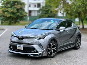 Toyota CHR 2017 SUV (Used)