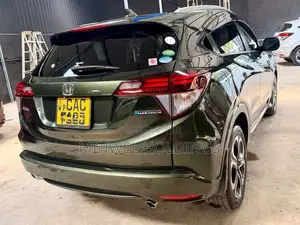 Honda VEZEL Z GRADE 2014 SUV (Used)
