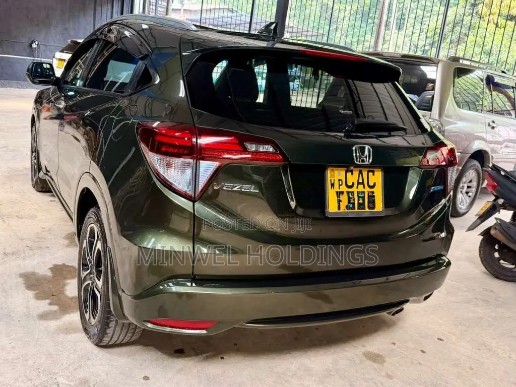 Honda VEZEL Z GRADE 2014 SUV (Used)