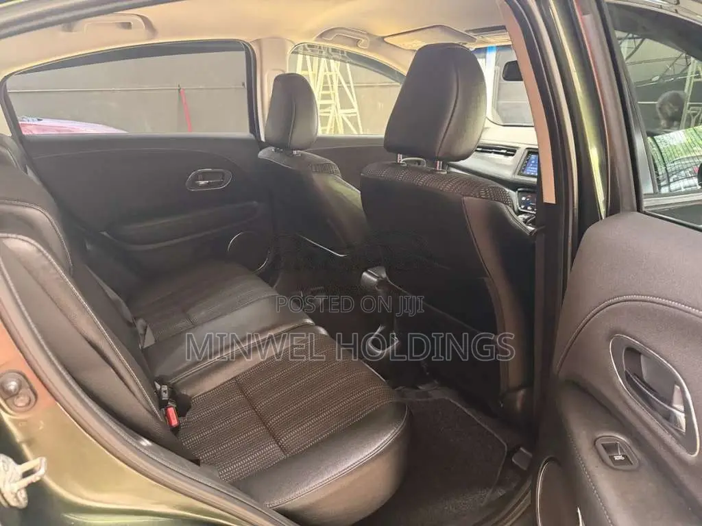 Honda VEZEL Z GRADE 2014 SUV (Used)