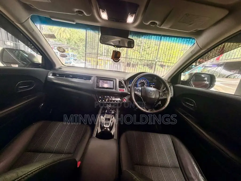 Honda VEZEL Z GRADE 2014 SUV (Used)