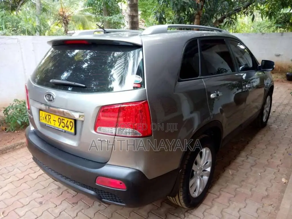 Kia Sorento 2011 SUV (Used)
