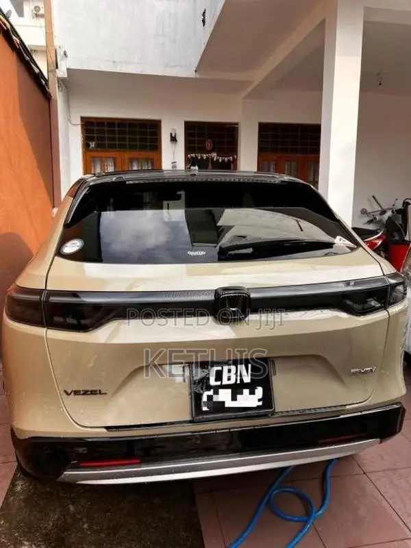 Honda Vezel 2023 SUV (Used)