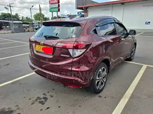 Honda Vezel 2014 SUV (Used)