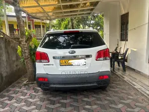 Kia Sorento 2011 SUV (Used)